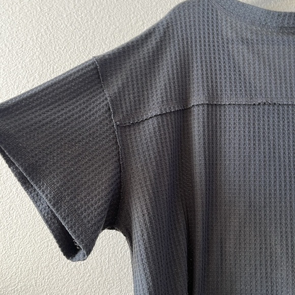 Dark gray waffle knit oversized top with raw edges. Size xl. GUC - Picture 7 of 8